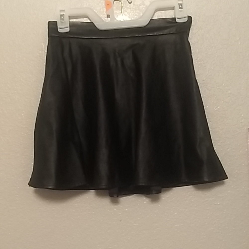 Black skirt